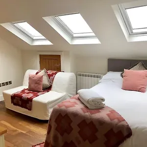 https://dennington-apartments-studio.yorkshirehotels.net